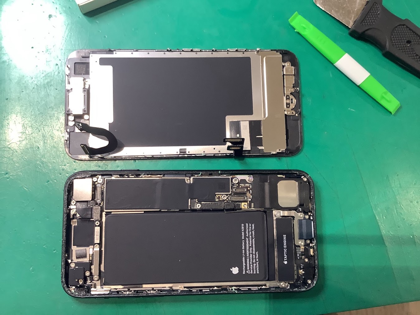 iPhoneSE3の液晶画面交換ならデータをそのまま・最短即日修理のスマホ修理工房ラザウォーク甲斐双葉店にご相談ください！